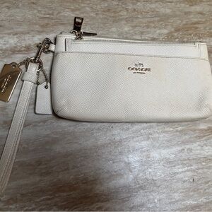 Coach Leather Wristlet Clutch Ivory Crossgrain Pouch Set
